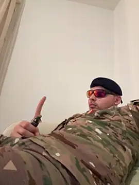 Snapshot of Napoleon1er_ chatting on 11.14.25 Napoleon1er online show from 11.14.25