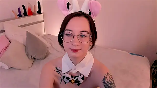 Snapshot of Dark_Lola_ chatting on 02.09.25 Dark Lola online show from 02.09.25