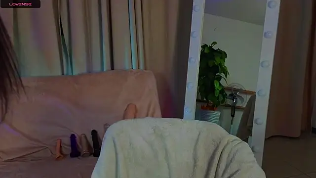 Snapshot of Dark_Lola_ chatting on 03.05.25 Dark Lola online show from 03.05.25