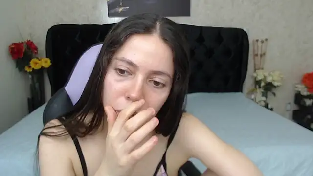 Snapshot of gabymendex chatting on 10.03.25 gabymendex online show from 10.03.25