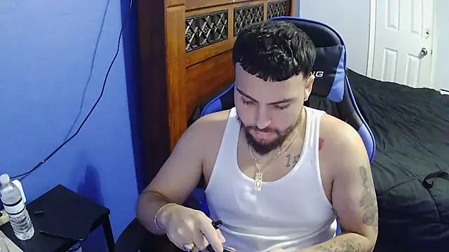 Snapshot of MasterKvn chatting on 02.07.25 MasterKvn online show from 02.07.25