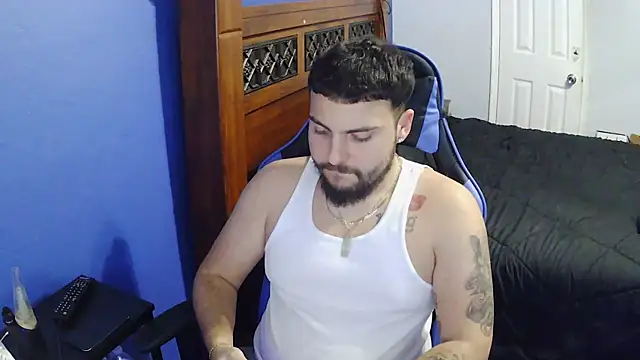 Snapshot of MasterKvn chatting on 02.21.25 MasterKvn online show from 02.21.25