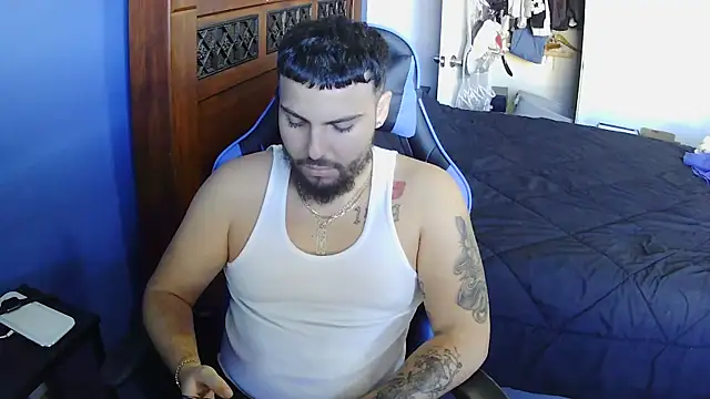 Snapshot of MasterKvn chatting on 03.06.25 MasterKvn online show from 03.06.25