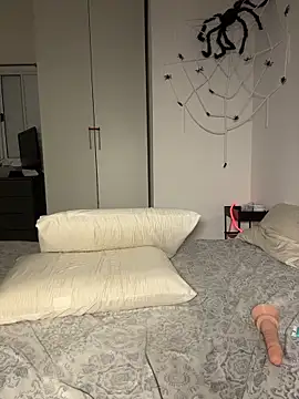 AgnesCampp online show from 11.05.25