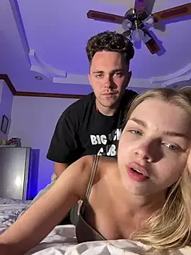 Snapshot of Alice1_secret chatting on 03.21.25 Alice1 secret online show from 03.21.25