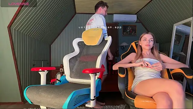 Snapshot of Alice1_secret chatting on 10.02.25 Alice1 secret online show from 10.02.25