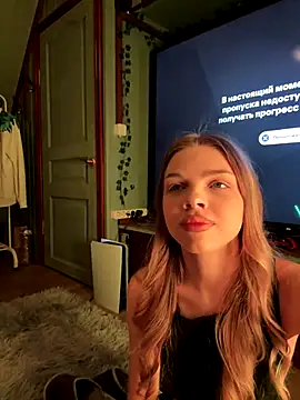 Snapshot of Alice1_secret chatting on 10.18.25 Alice1 secret online show from 10.18.25