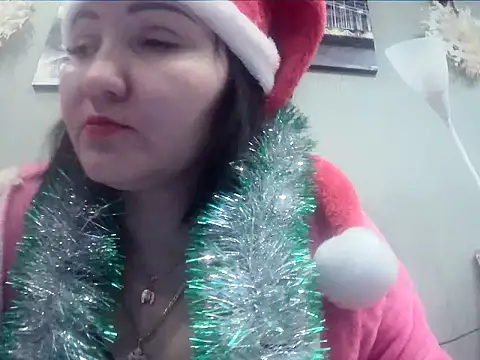 Snapshot of ClaireSunset chatting on 12.28.24 ClaireSunset online show from 12.28.24