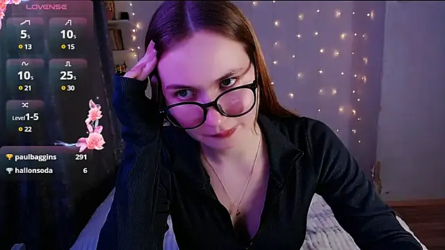 Snapshot of Miya_Mark chatting on 02.25.25 Miya Mark online show from 02.25.25