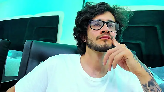 Loggan donnelly online show from 01.18.25