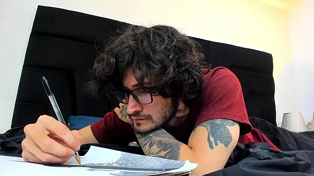 Loggan donnelly online show from 02.24.25