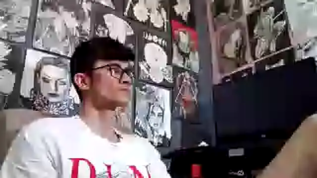 Loggan donnelly online show from 12.04.25