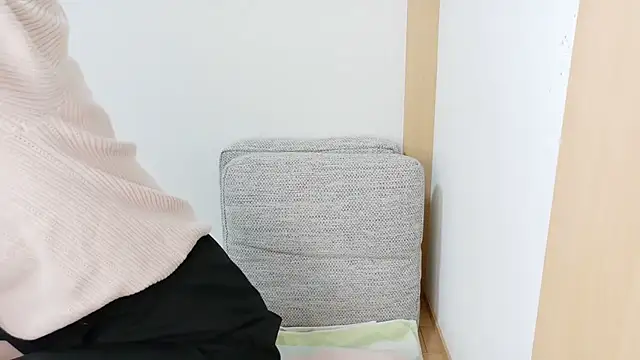 Snapshot of Hana-tan chatting on 09.21.25 Hana-tan online show from 09.21.25