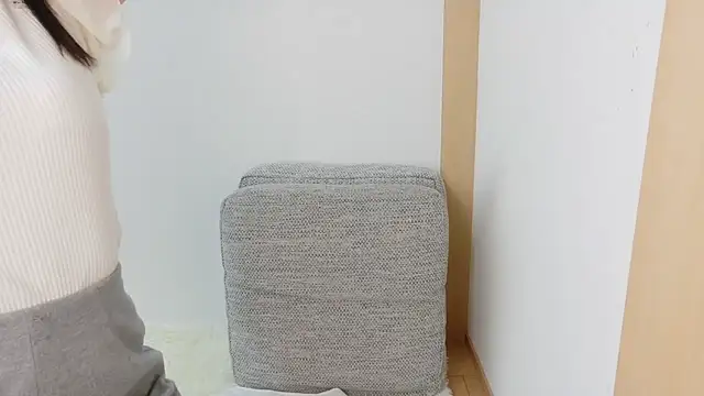 Snapshot of Hana-tan chatting on 10.07.25 Hana-tan online show from 10.07.25