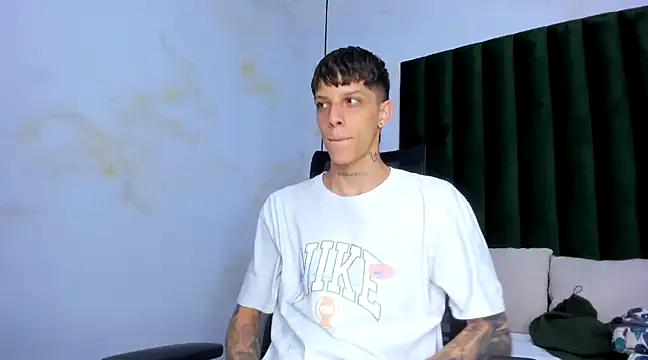 Snapshot of Adam_hard_ chatting on 12.03.24 Adam hard online show from 12.03.24