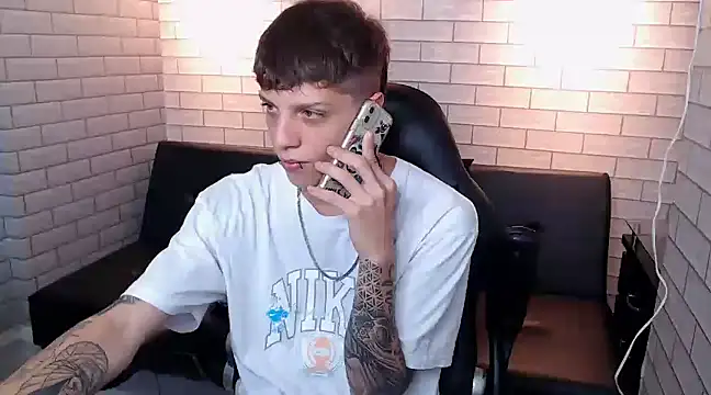 Snapshot of Adam_hard_ chatting on 01.09.25 Adam hard online show from 01.09.25