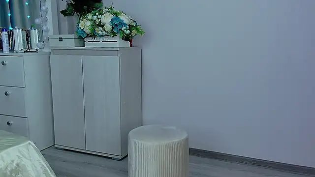 Snapshot of honey_yani chatting on 03.17.25 honey yani online show from 03.17.25