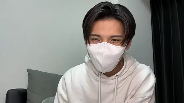 Snapshot of Lio_kun chatting on 12.07.24 Lio kun online show from 12.07.24