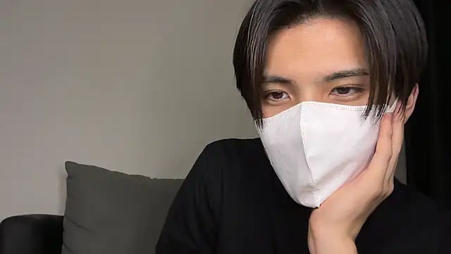 Snapshot of Lio_kun chatting on 01.02.25 Lio kun online show from 01.02.25