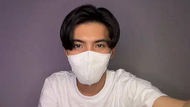 Snapshot of Lio_kun chatting on 10.31.25 Lio kun online show from 10.31.25