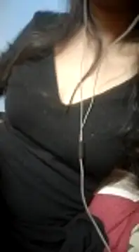 Snapshot of Sanjana-Mehar chatting on 01.05.25 Sanjana-Mehar online show from 01.05.25