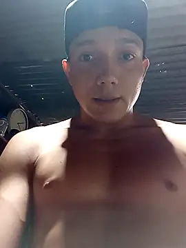 Snapshot of tayson_ chatting on 03.05.25 tayson online show from 03.05.25