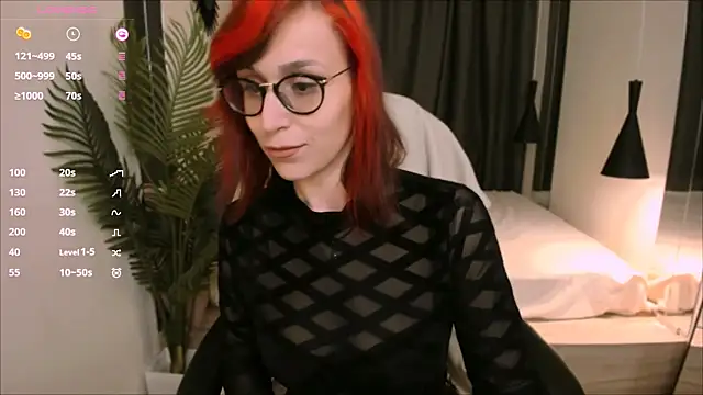 Snapshot of Dora_Marcelli chatting on 10.23.25 Dora Marcelli online show from 10.23.25