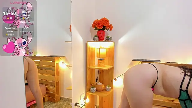 Snapshot of Alisson_Boobs_ chatting on 01.13.25 Alisson Boobs online show from 01.13.25