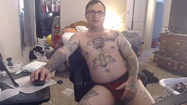 Snapshot of dadbod1178 chatting on 12.14.24 dadbod1178 online show from 12.14.24