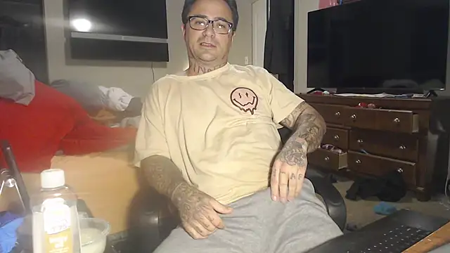 Snapshot of dadbod1178 chatting on 01.20.25 dadbod1178 online show from 01.20.25