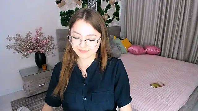 SereneFlame online show from 03.07.25