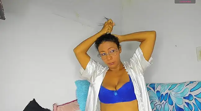 Nenita Hot  online show from 03.14.25