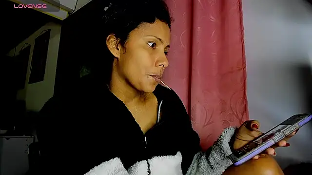 Nenita Hot  online show from 09.17.25