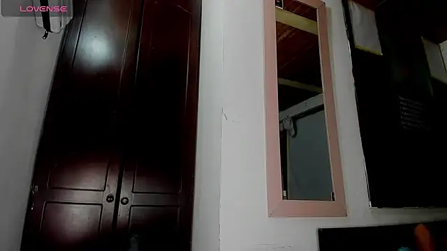 Nenita Hot  online show from 10.07.25