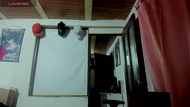 Snapshot of Nenita_Hot_ chatting on 10.09.25 Nenita Hot online show from 10.09.25