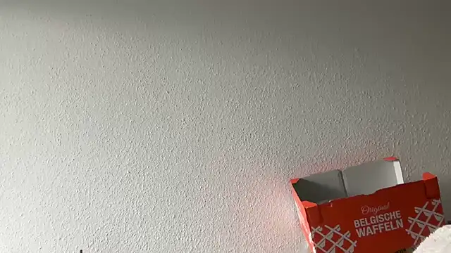 Snapshot of EmilyWi_ chatting on 01.26.25 EmilyWi online show from 01.26.25