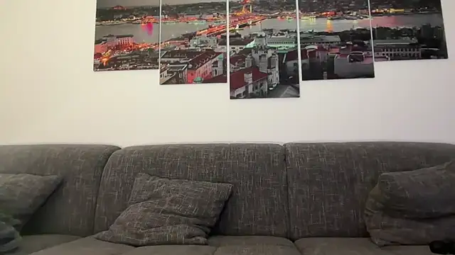 Snapshot of EmilyWi_ chatting on 02.18.25 EmilyWi online show from 02.18.25