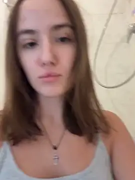 Snapshot of EmilyWi_ chatting on 10.01.25 EmilyWi online show from 10.01.25