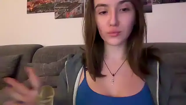 Snapshot of EmilyWi_ chatting on 11.12.25 EmilyWi online show from 11.12.25