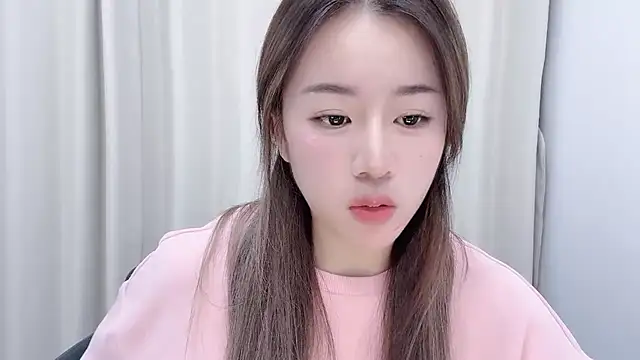 chloe-01 online show from 12.02.24