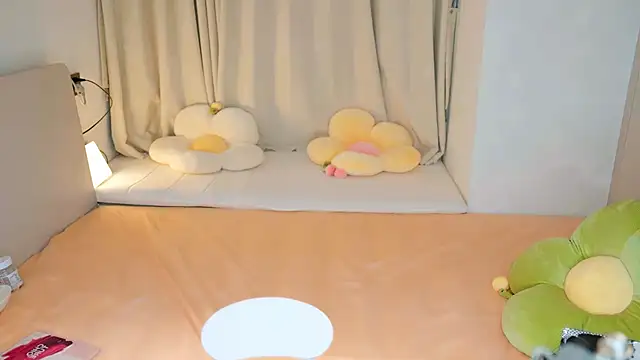 Eimile online show from 12.16.24