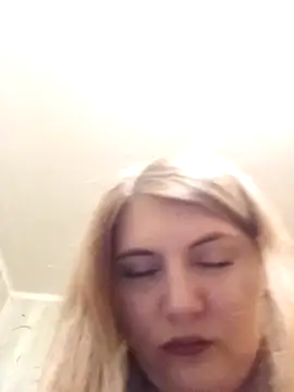 Snapshot of SckayilaGray chatting on 12.24.24 SckayilaGray online show from 12.24.24