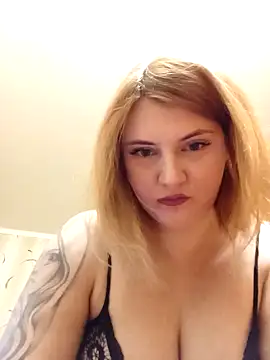 Snapshot of SckayilaGray chatting on 12.26.24 SckayilaGray online show from 12.26.24