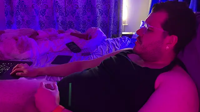 Snapshot of bearcloudcomputa chatting on 03.15.25 bearcloudcomputa online show from 03.15.25