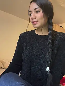 Snapshot of _Luana chatting on 12.27.24  Luana online show from 12.27.24