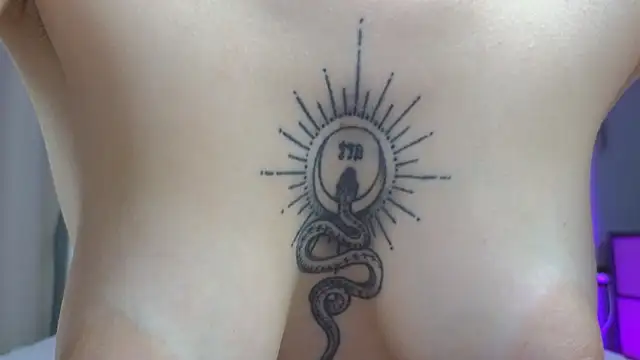 Snapshot of Your_Auggie chatting on 12.19.24 Your Auggie online show from 12.19.24