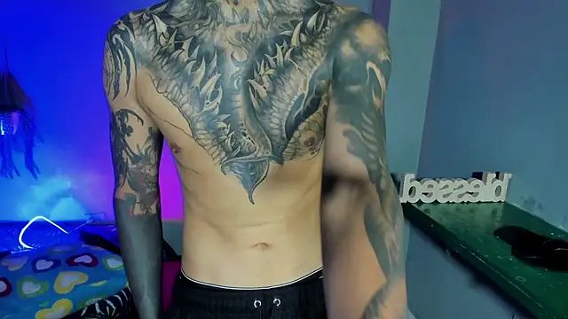 Snapshot of Travistanner_28 chatting on 09.19.25 Travistanner 28 online show from 09.19.25