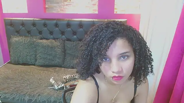 Snapshot of Mayaa_ross chatting on 12.12.24 Mayaa ross online show from 12.12.24
