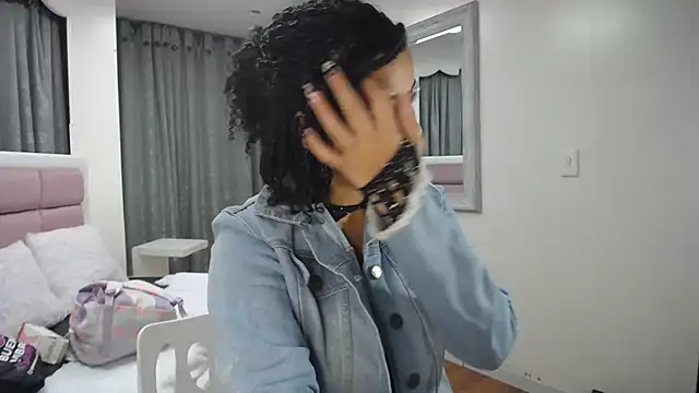 Snapshot of Mayaa_ross chatting on 02.04.25 Mayaa ross online show from 02.04.25
