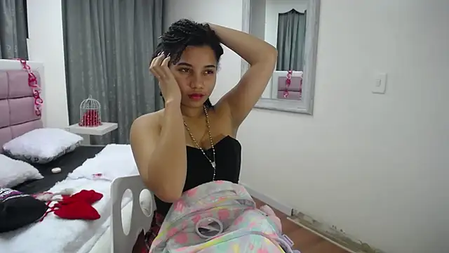 Snapshot of Mayaa_ross chatting on 02.15.25 Mayaa ross online show from 02.15.25